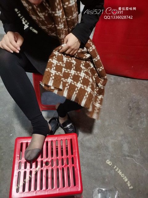 爱丽丝(此活动可指定MM，但袜类随机)——2024年10月份顾客预订奢04重口味灰丝原味丝袜|袜类臭短丝袜