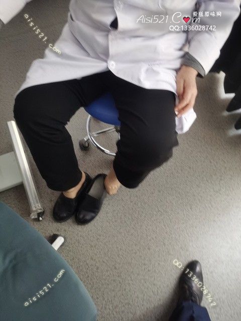 爱丽丝(此活动可指定MM，但袜类随机)——2024年10月份顾客预订导购新妹妹咖啡丝原味丝袜|袜类臭短丝袜