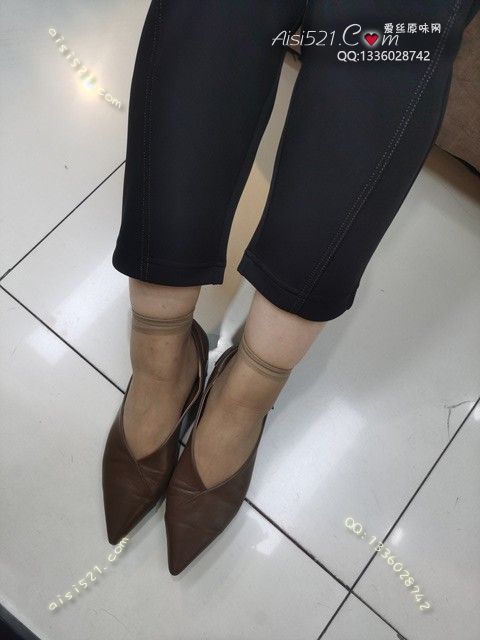 爱丽丝(此活动可指定MM，但袜类随机)——2024年10月份顾客预订导购06咖啡丝原味丝袜|袜类臭短丝袜