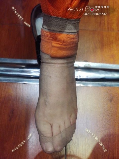 爱丽丝(此活动可指定MM，但袜类随机)——2024年10月份顾客预订导购40咖啡丝原味丝袜|袜类臭短丝袜