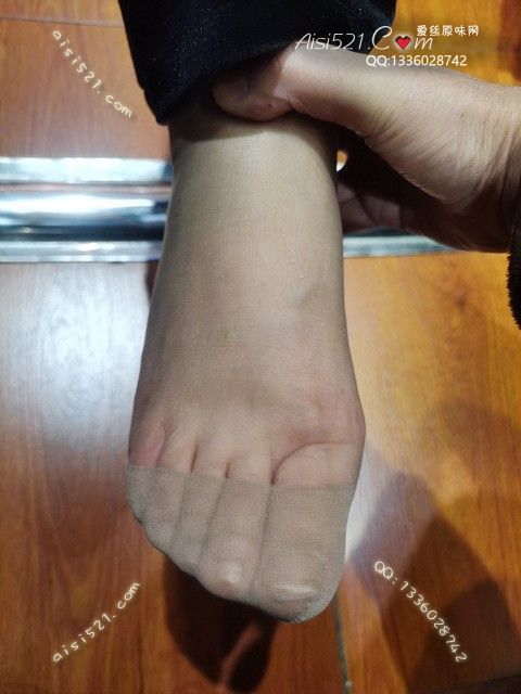 爱丽丝(此活动可指定MM，但袜类随机)——2024年10月份顾客预订导购40咖啡丝原味丝袜|袜类臭短丝袜