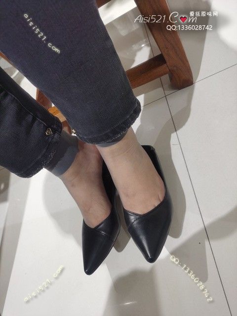 原味丝袜|袜类,臭短丝袜,爱丽丝(此活动可指定MM，但袜类随机)——2024年11月份顾客预订导购04汗渍极重重口味灰丝