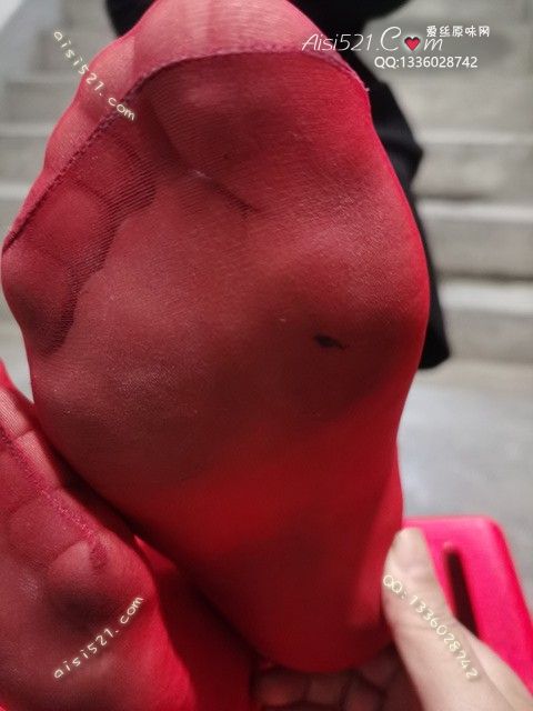 致命臭(此活动MM随机，不能指定)——2024年10月份顾客预订奢04汗透红色性感短丝原味丝袜|袜类臭短丝袜