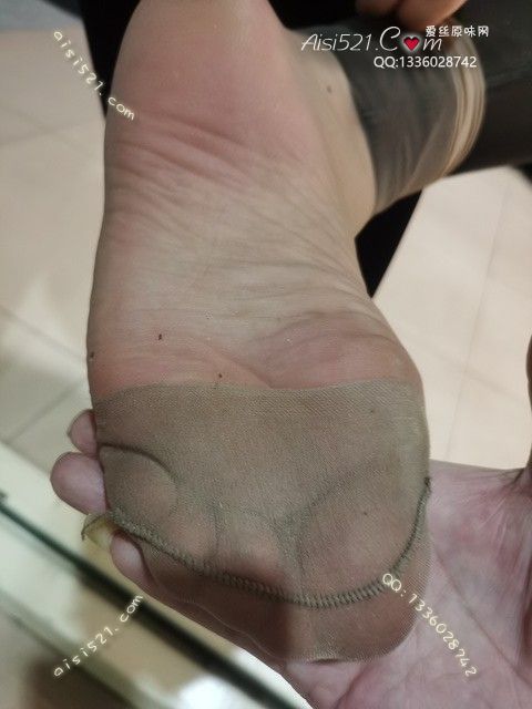 爱丽丝(此活动可指定MM，但袜类随机)——2024年10月份顾客预订导购40咖啡丝原味丝袜|袜类臭短丝袜