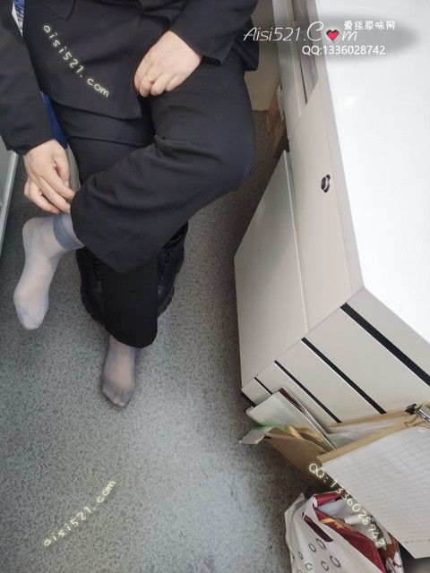 爱丽丝(此活动可指定MM，但袜类随机)——2024年10月份顾客预订导购09灰丝原味丝袜|袜类臭短丝袜