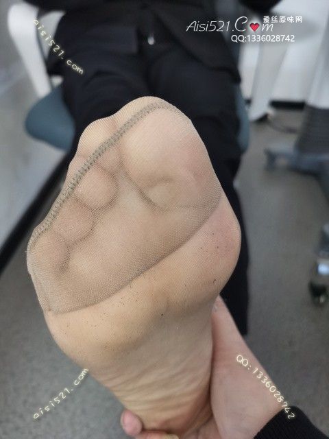 爱丽丝(此活动可指定MM，但袜类随机)——2024年10月份顾客预订导购09性感咖啡丝原味丝袜|袜类臭短丝袜