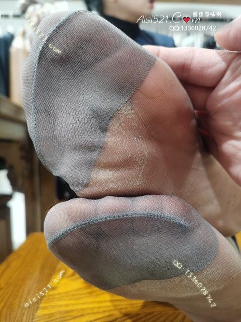 爱丽丝(此活动可指定MM，但袜类随机)——2024年11月份顾客预订导购04汗渍极重重口味灰丝原味丝袜|袜类臭短丝袜