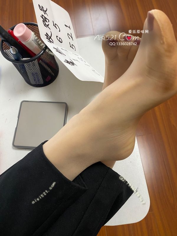 职场魅力(此活动2双起订，免费拍图)合约部01mm 三天肉色短丝效果汗渍明显，味酸臭夹杂皮革混合味原味丝袜|袜类臭短丝袜