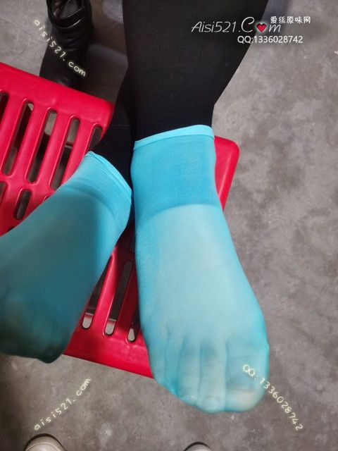 致命臭(此活动MM随机，不能指定)——2024年11月份顾客预订奢04蓝色短丝原味丝袜|袜类臭短丝袜