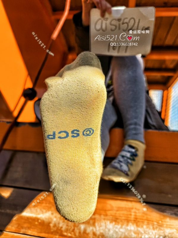 原味丝袜|袜类,臭棉袜,可爱黄色喵喵棉袜‘’~穿雪地棉硬闷的黄色起球球小猫极臭可爱袜子‘’。全是汗臭。。。