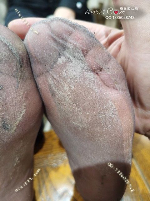 原味丝袜|袜类,臭短丝袜,爱丽丝(此活动可指定MM，但袜类随机)——2024年12月份顾客预订导购04足尖透明性感灰丝浓浓脚汗垢