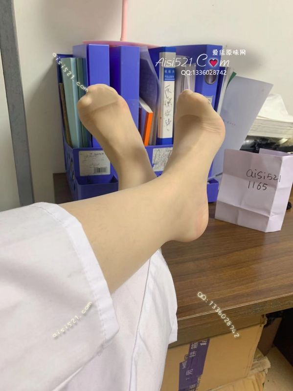 职场魅力(此活动2双起订，免费拍图)护士01mm，上班走路多，目前只接短丝，味道类型重酸臭，带点淡淡的清香原味丝袜|袜类臭短丝袜