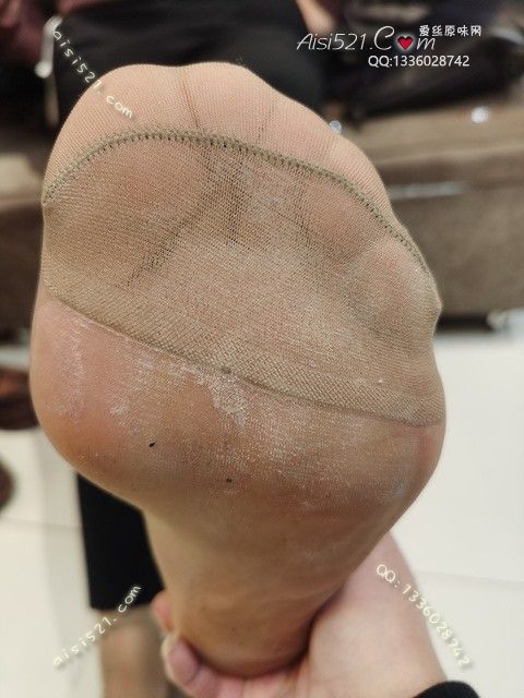 致命臭(此活动MM随机，不能指定)——2024年11月份顾客预订导购06汗渍咖啡丝原味丝袜|袜类臭短丝袜