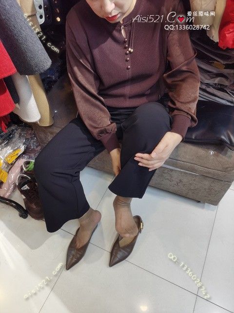 致命臭(此活动MM随机，不能指定)——2024年11月份顾客预订导购06汗渍咖啡丝原味丝袜|袜类臭短丝袜