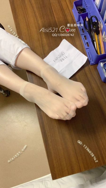 职场魅力(此活动2双起订，免费拍图)护士01mm的酸臭肉色短丝，脚味酸、味道浓厚，属于精致小汗脚类型，每天工作运动量比较大，味道可以放心，下单抓紧原味丝袜|袜类臭短丝袜