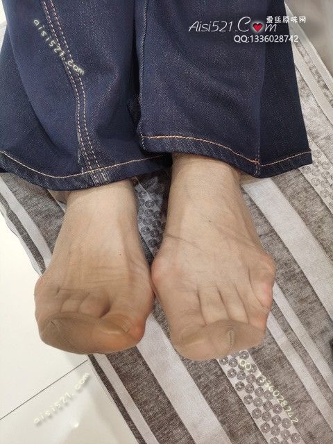 爱丽丝(此活动可指定MM，但袜类随机)——2024年12月份顾客预订导购03咖啡丝原味丝袜|袜类臭短丝袜