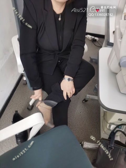 爱丽丝(此活动可指定MM，但袜类随机)——2024年12月份顾客预订导购09灰丝原味丝袜|袜类臭短丝袜