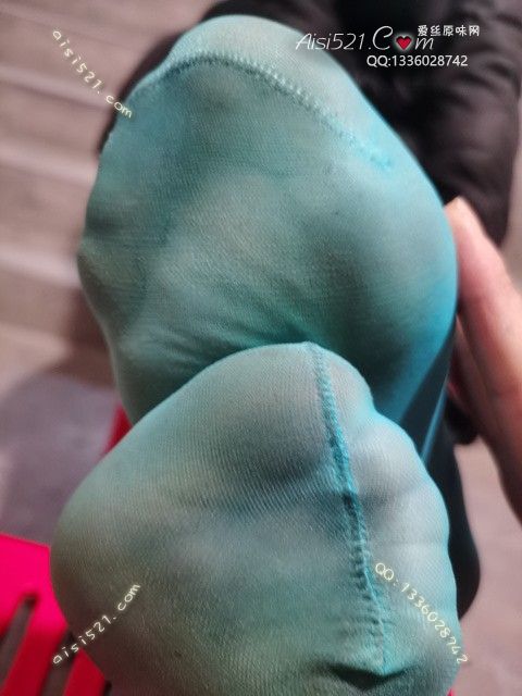 致命臭(此活动MM随机，不能指定)——2024年12月份顾客预订奢04蓝色短丝原味丝袜|袜类臭短丝袜