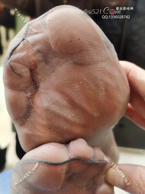 爱丽丝(此活动可指定MM，但袜类随机)——2024年12月份顾客预订导购06美熟女酸臭足尖透明灰丝原味丝袜|袜类臭短丝袜