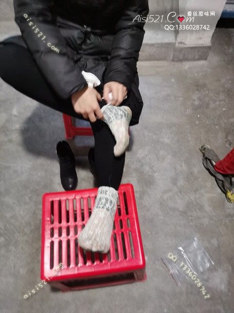 爱丽丝(此活动可指定MM，但袜类随机)——2024年12月份顾客预订奢04性感恶臭级别蕾丝短袜原味丝袜|袜类臭短丝袜