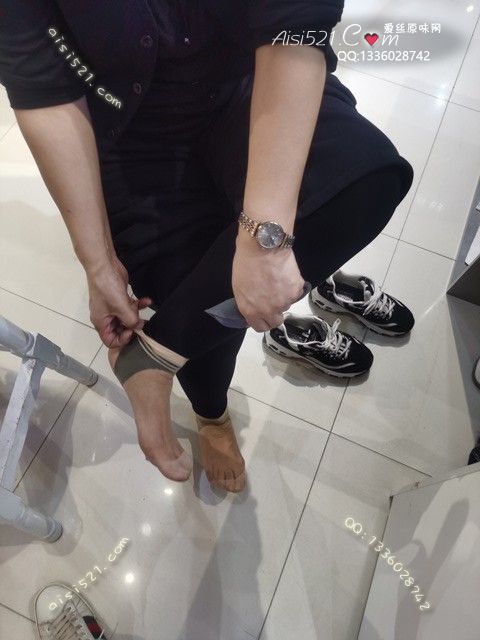 爱丽丝(此活动可指定MM，但袜类随机)——2024年12月份顾客预订导购01肉色短袜原味丝袜|袜类臭短丝袜