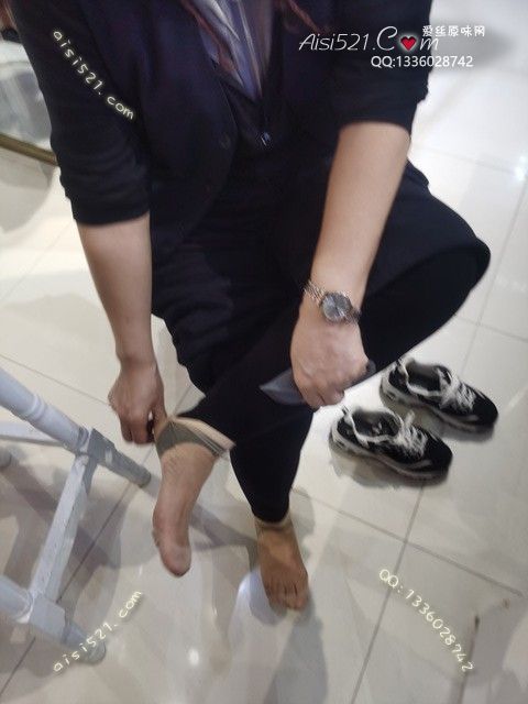 爱丽丝(此活动可指定MM，但袜类随机)——2024年12月份顾客预订导购01肉色短袜原味丝袜|袜类臭短丝袜