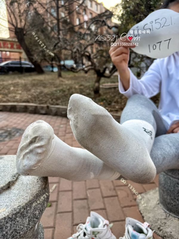 原味丝袜|袜类,臭棉袜,【致命臭】‘’味道回味无穷～恶臭无比！白色小宇宙大汉脚闷出来的独特味道儿～