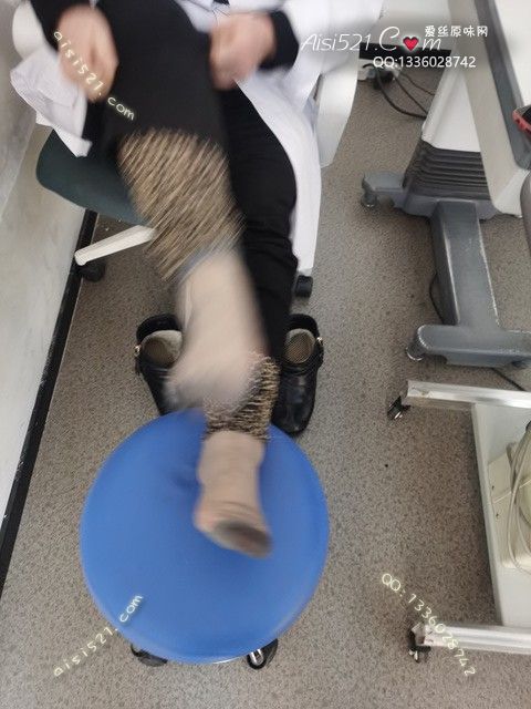 致命臭(此活动MM随机，不能指定)——2024年12月份顾客预订导购新妹妹灰丝原味丝袜|袜类臭短丝袜