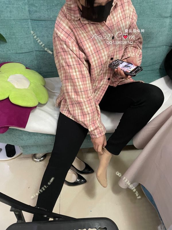 职场魅力(此活动2双起订，免费拍图)——2025年01月份顾客预订服装店老板娘肉色天鹅绒短丝原味丝袜|袜类臭短丝袜