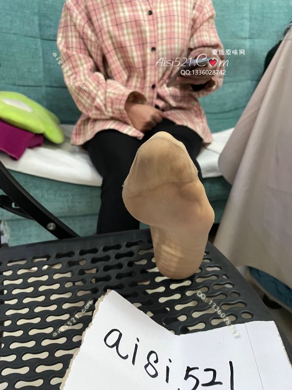 职场魅力(此活动2双起订，免费拍图)——2025年01月份顾客预订服装店老板娘肉色天鹅绒短丝原味丝袜|袜类臭短丝袜