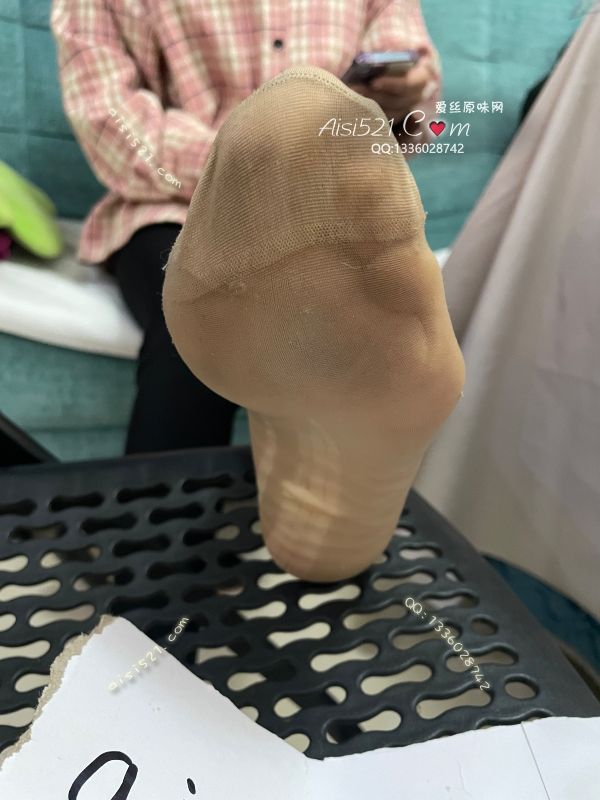 职场魅力(此活动2双起订，免费拍图)——2025年01月份顾客预订服装店老板娘肉色天鹅绒短丝原味丝袜|袜类臭短丝袜