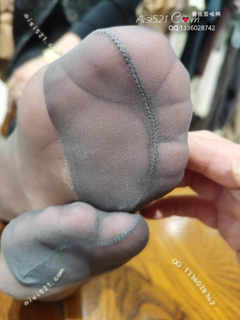 爱丽丝(此活动可指定MM，但袜类随机)——2025年01月份顾客预订导购04灰丝原味丝袜|袜类臭短丝袜