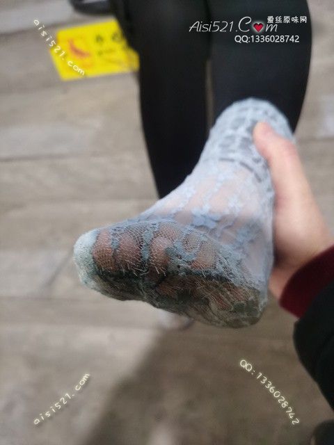 爱丽丝(此活动可指定MM，但袜类随机)——2025年01月份顾客预订奢04蕾丝蓝色短袜原味丝袜|袜类臭短丝袜