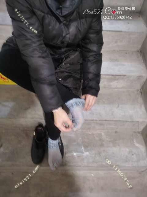 爱丽丝(此活动可指定MM，但袜类随机)——2025年01月份顾客预订奢04蕾丝蓝色短袜原味丝袜|袜类臭短丝袜