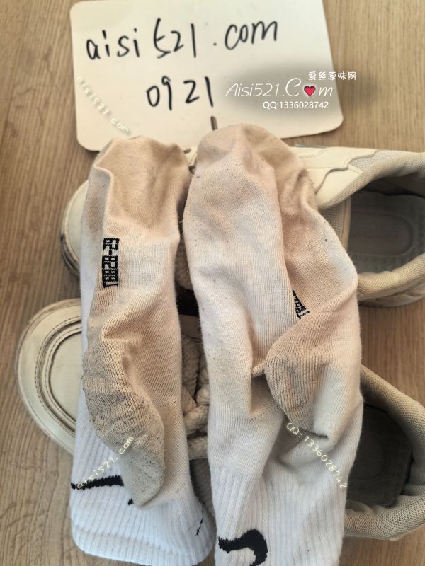 原味丝袜|袜类,臭棉袜,超重口Nike小白袜，味道非常的上头