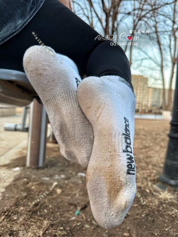 原味丝袜|袜类,臭棉袜,【巨酸臭】～阿迪白棉袜，穿起球变色了…味道浓郁！回味无穷