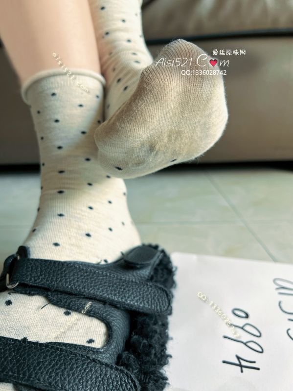 (现货不用等)波点中筒棉袜酸臭酸臭,脚底已经变硬脚汗的结晶原味丝袜|袜类臭棉袜