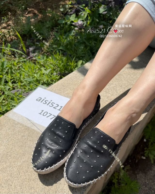 原味女鞋|鞋类,休闲平底,巨舒服！逛街散步穿搭子…黑色小白边硬生生穿成黄色边边了，味道特别爽！～