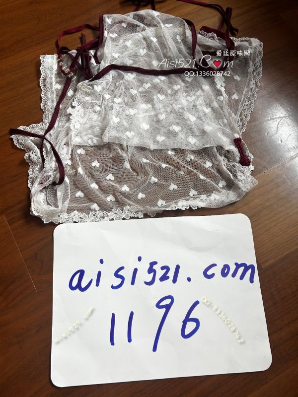 被爱爱时喷的圣水浸透了，味道特别重，慎拍原味内衣|内衣吊带