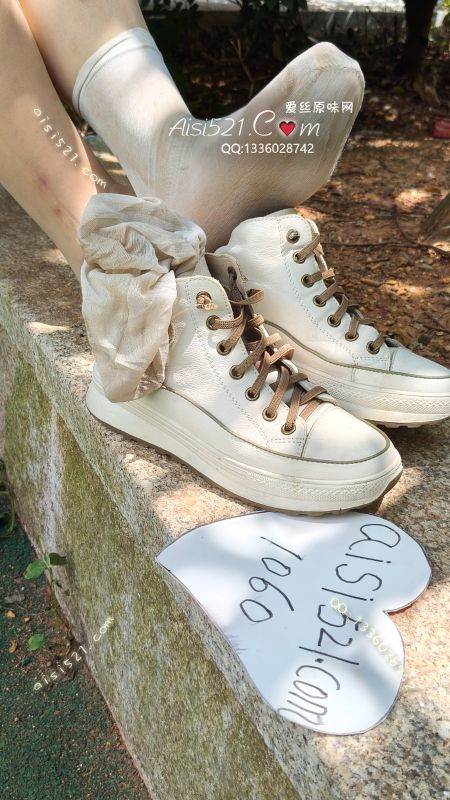 原味丝袜|袜类,臭棉袜,高端夏季棉带丝庞臭酸爽无比白色痕迹重大汗脚在战靴里每天户外步行，五天穿包浆后干了又湿，太热了脱鞋后都会冒烟。赶紧下单回去尽情的享受吧.一个字，绝，真空包装发货。