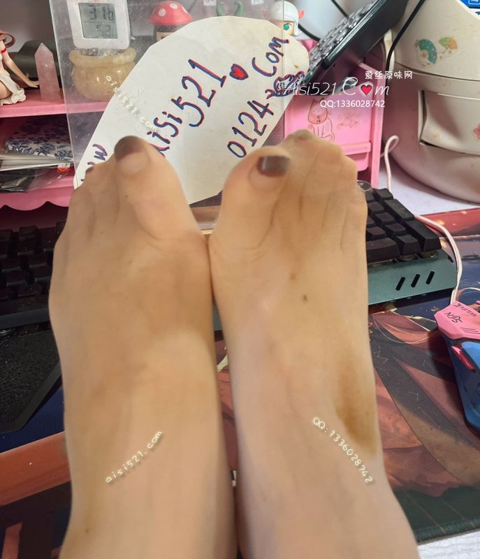 原味丝袜|袜类,臭连裤袜,撕开保鲜膜，混合着汗臭脚气和鞋臭的味道，湿漉漉的丝丝脚底，原滋原味几秒钟让你怂下去！