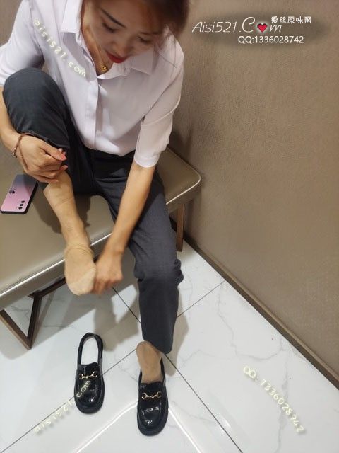 原味丝袜|袜类,臭短丝袜,爱丽丝(此活动可指定MM,但袜类随机)——2025年08月份顾客预订品牌导购06肉色短丝