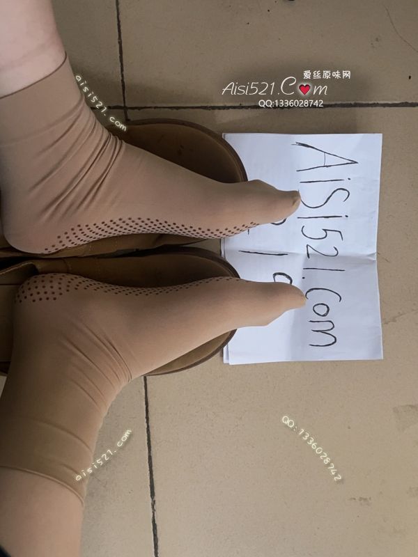 原味丝袜|袜类,臭短丝袜,短丝袜，鞋子包裹得那味道，又酸又上头，可要求穿几天
