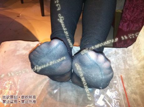 原味丝袜|袜类,臭短丝袜,致命臭(此活动MM随机，不能指定)——2014-10月中旬顾客订购致命臭活动MM（黑丝连裤）现收足底实拍，不可选择MM，免费附带无水印高清收购足底实拍图。