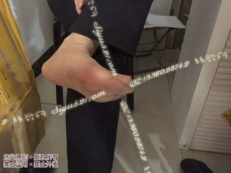 原味丝袜|袜类,臭短丝袜,爱丽丝（本土的BYD）——2015年5月初旬顾客订购专柜08妹妹工作丝袜（特选-专柜08妹妹-肉丝），此活动免费拍摄打包图