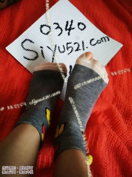 原味丝袜|袜类,臭棉袜,破了一个洞洞的纯情网球棉质短袜