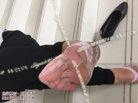 原味丝袜|袜类,臭船袜,致命臭(此活动MM随机，不能指定)——2015年9月初旬顾客订购致命臭活动MM（粉色船袜——看出来是水粉底色吗？）现收足底实拍，不可选择MM，免费附带无水印高清收购足底实拍图。