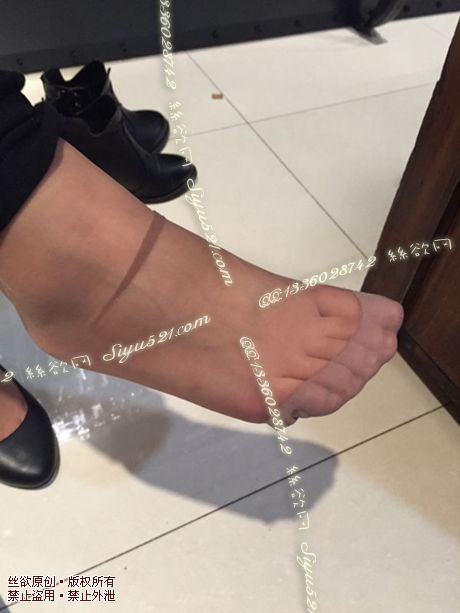 原味丝袜|袜类,臭短丝袜,致命臭(此活动MM随机，不能指定)——2015年10月中旬顾客订购致命臭活动MM（咖啡丝）现收足底实拍，不可选择MM，免费附带无水印高清收购足底实拍图。