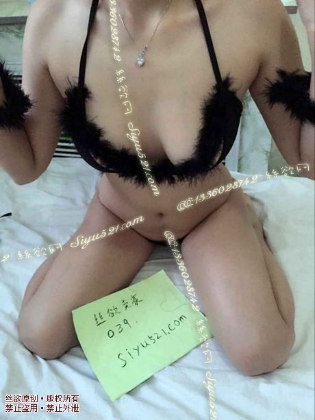 毛茸茸的兔宝宝套装原味套装类衣&裤套装