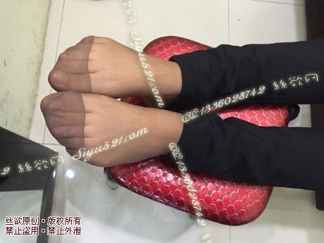 原味丝袜|袜类,臭短丝袜,爱丽丝（本土的BYD）——2015年10月下旬顾客订购奢店01妹妹工作丝袜（奢店01妹妹-咖啡丝），此活动免费拍摄打包图